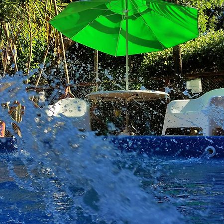 Studios La Bella Vida En Escobar Belén de Escobar المظهر الخارجي الصورة