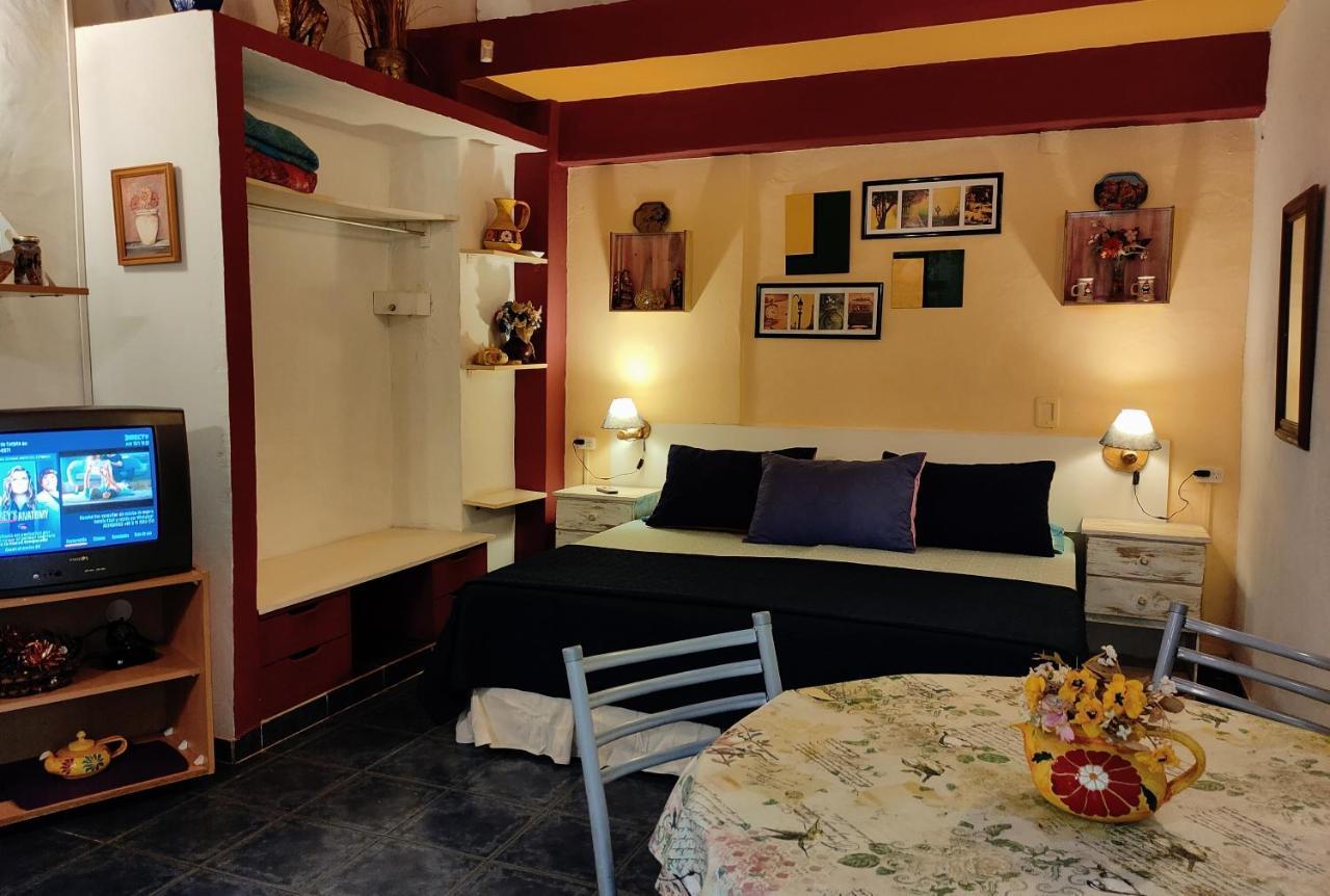 Studios La Bella Vida En Escobar Belén de Escobar المظهر الخارجي الصورة